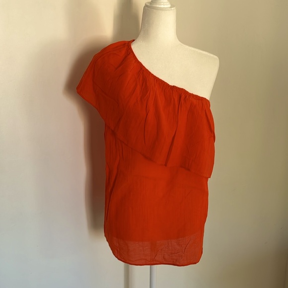 🎈3/$25🎈NWT H&M Orange One Shoulder Top - Picture 1 of 6